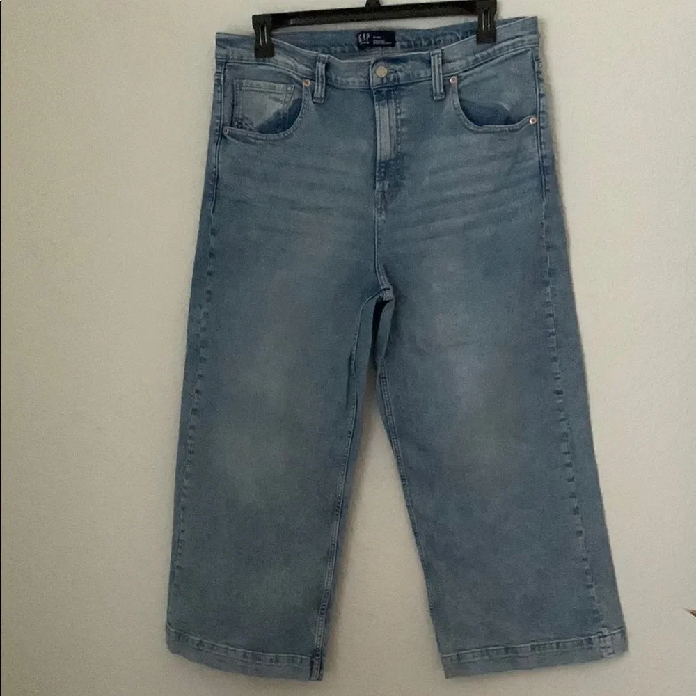 GAP High Rise Wide Leg Crop Light Wash Cotton Blend Women’s Denim Size 18/34